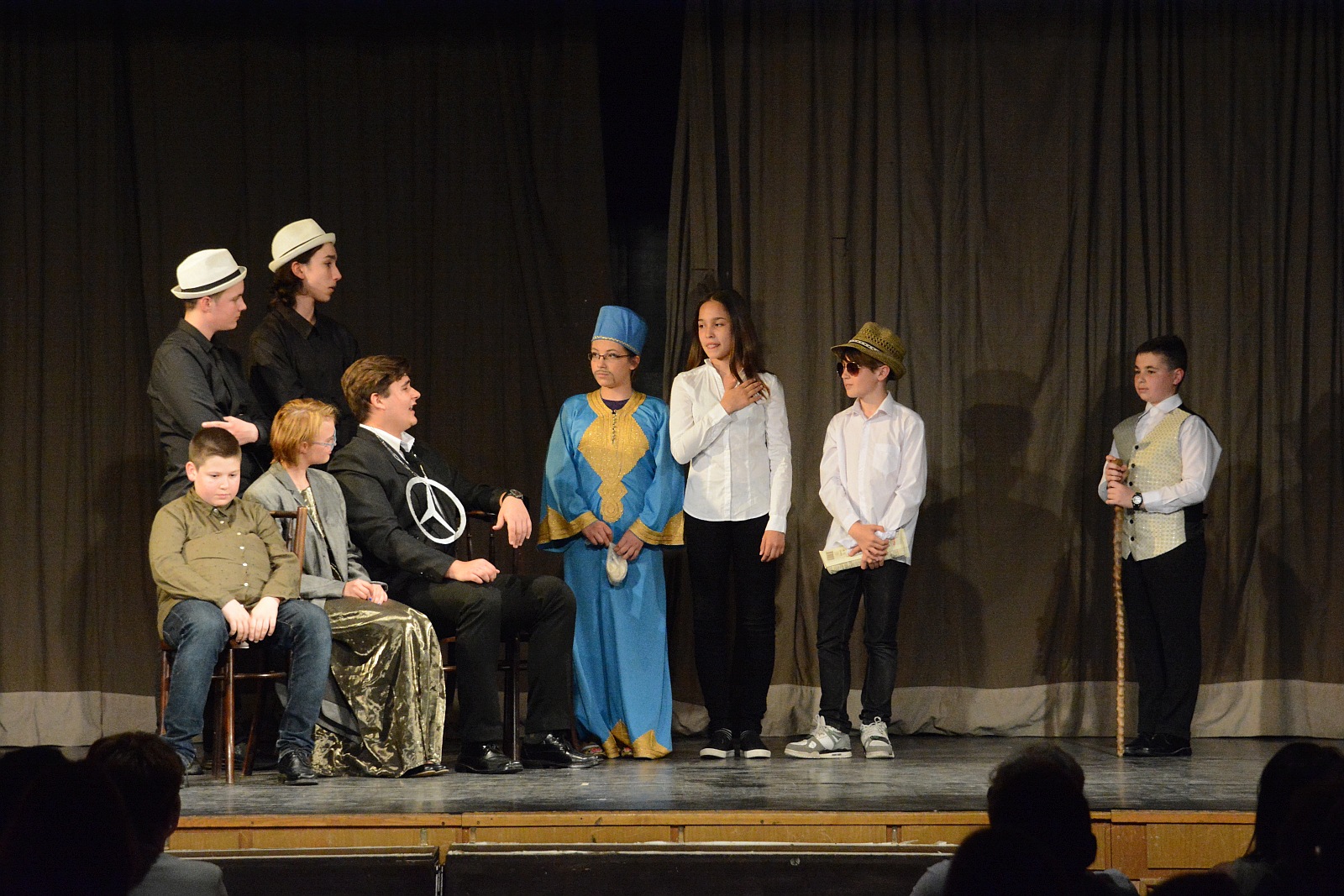 Jubileumi gálával ünnepelt a 35 éves Hétvezér Általános Iskola